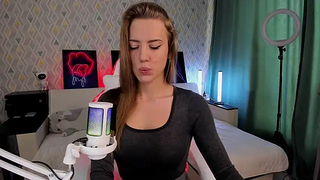 ElllySun online show from November 21, 4:44 am