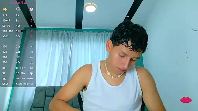 FelipeGonzalezz online show from December 2, 12:32 pm