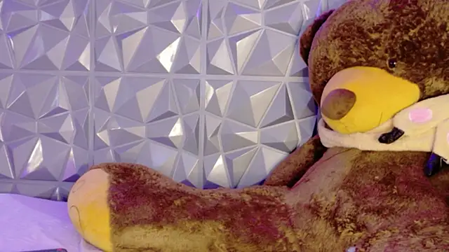 Snapshot of Ciara_Lawrence chatting on December 1, 12:43 pm Ciara Lawrence online show from December 1, 12:43 pm