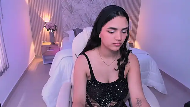 Snapshot of Kim_stonee chatting on December 3, 7:34 pm Kim stonee online show from December 3, 7:34 pm