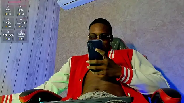 Snapshot of mike_aly chatting on November 21, 12:37 pm mike aly online show from November 21, 12:37 pm