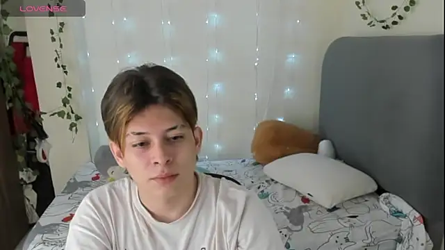 Snapshot of Felix_kitty chatting on November 29, 7:28 pm Felix kitty online show from November 29, 7:28 pm