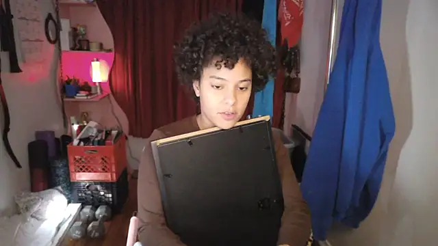 PrettyLittleProblem online show from November 29, 3:26 pm