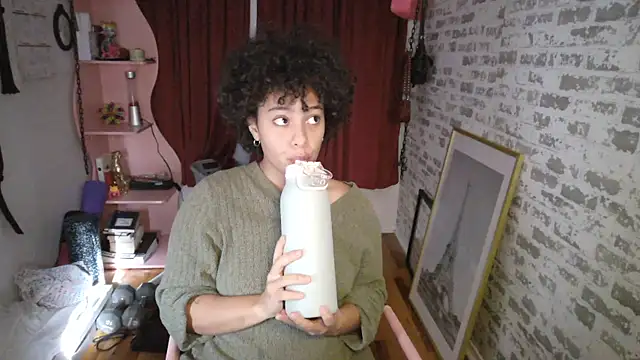 PrettyLittleProblem online show from December 3, 3:32 pm