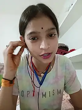 Snapshot of Mohnicute chatting on June 4, 8:37 pm Mohnicute online show from June 4, 8:37 pm
