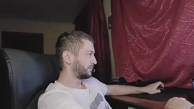 Snapshot of 333Alone_in_theDark777 chatting on November 23, 4:51 pm 333Alone in theDark777 online show from November 23, 4:51 pm