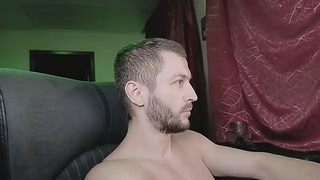 Snapshot of 333Alone_in_theDark777 chatting on November 24, 4:56 am 333Alone in theDark777 online show from November 24, 4:56 am