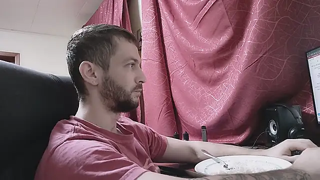 Snapshot of 333Alone_in_theDark777 chatting on November 24, 11:59 pm 333Alone in theDark777 online show from November 24, 11:59 pm