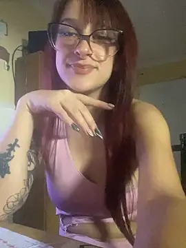 Taurina0105 online show from May 15, 3:46 am