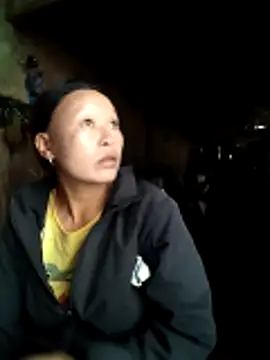 girl-hot2x online show from November 12, 12:33 am