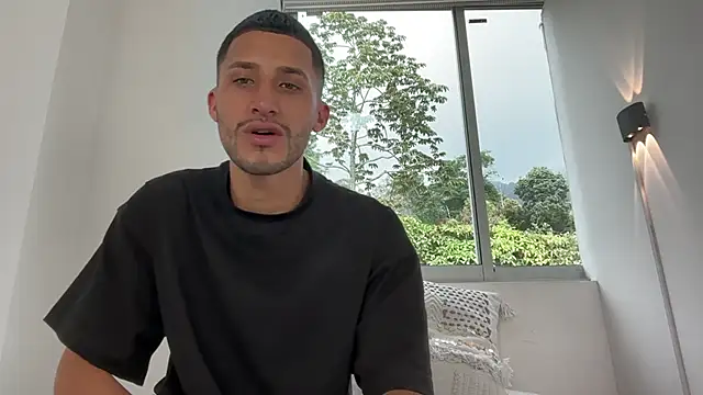 MrandMrsRivas online show from December 22, 6:38 pm