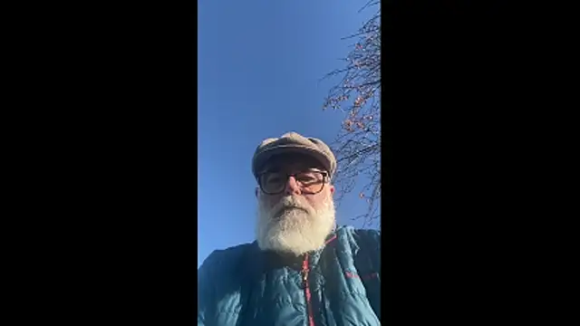 Snapshot of LeatherSdaddy chatting on November 30, 11:03 am LeatherSdaddy online show from November 30, 11:03 am