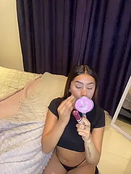 lauren clauz online show from November 20, 12:22 am