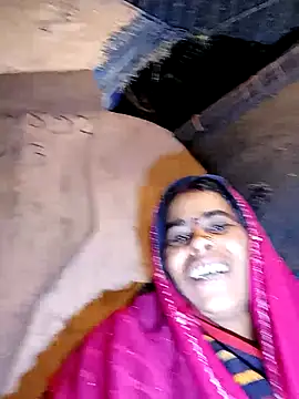 Snapshot of Neetujk chatting on December 19, 6:48 pm Neetujk online show from December 19, 6:48 pm