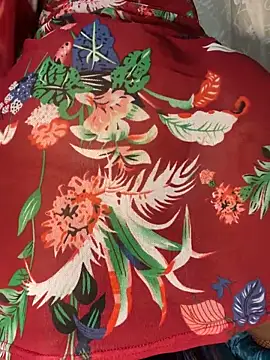 Snapshot of MaskedMuseXXX chatting on December 18, 8:37 pm MaskedMuseXXX online show from December 18, 8:37 pm