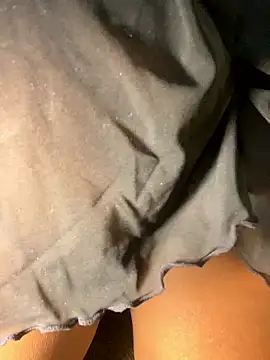 Snapshot of MaskedMuseXXX chatting on January 9, 9:27 pm MaskedMuseXXX online show from January 9, 9:27 pm