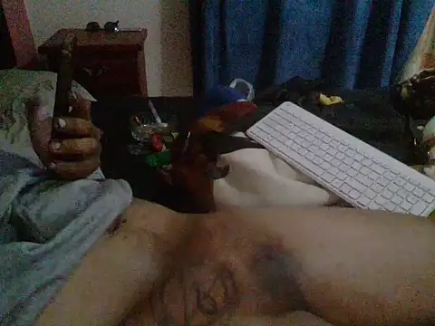 pareja4018 online show from March 19, 7:12 am