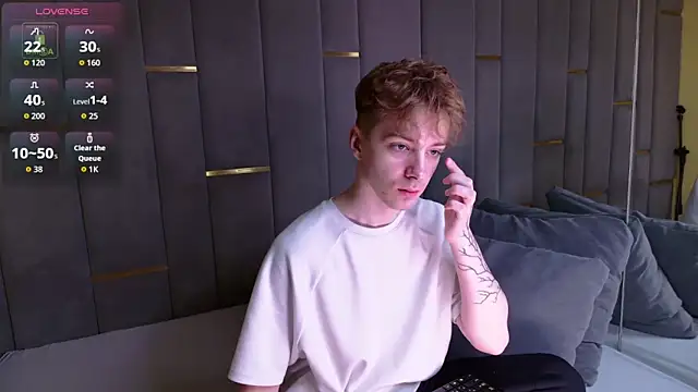 Paul Holt online show from November 26, 8:21 pm