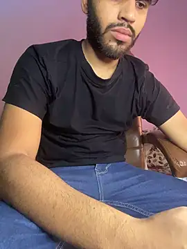 Snapshot of hotyyyyjonny chatting on June 25, 10:53 am hotyyyyjonny online show from June 25, 10:53 am