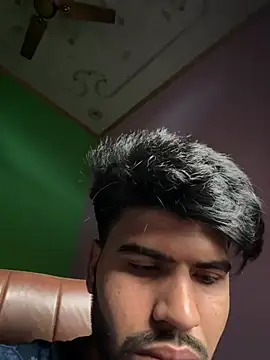 Snapshot of hotyyyyjonny chatting on July 11, 1:41 am hotyyyyjonny online show from July 11, 1:41 am