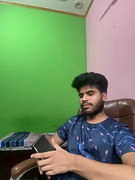Snapshot of hotyyyyjonny chatting on July 28, 3:35 am hotyyyyjonny online show from July 28, 3:35 am