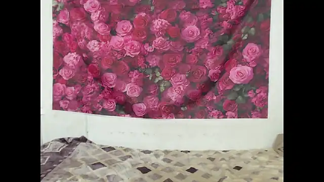 Sweeteboneycherry online show from March 12, 7:31 pm