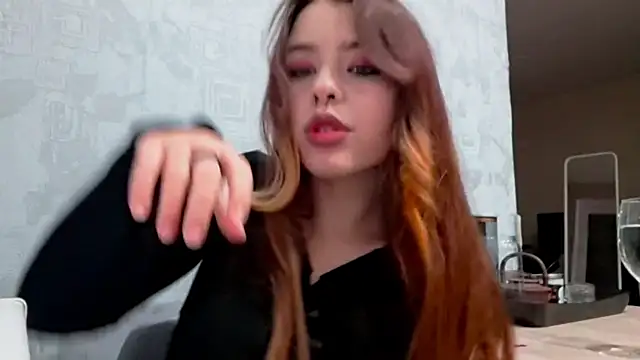 AwnyGrub online show from November 30, 3:49 pm