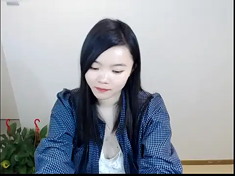 Snapshot of Shaurk chatting on February 3, 2:53 am Shaurk online show from February 3, 2:53 am