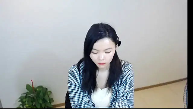 Snapshot of Shaurk chatting on February 10, 6:06 am Shaurk online show from February 10, 6:06 am