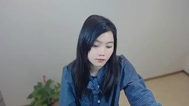 Snapshot of Shaurk chatting on March 11, 10:54 am Shaurk online show from March 11, 10:54 am