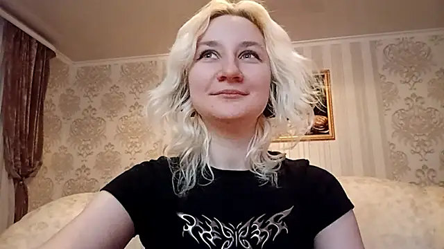 Snapshot of KyokoAck chatting on November 25, 3:01 pm KyokoAck online show from November 25, 3:01 pm