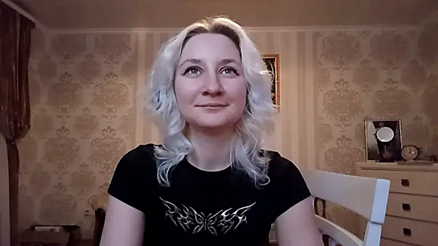 Snapshot of KyokoAck chatting on December 13, 7:53 pm KyokoAck online show from December 13, 7:53 pm