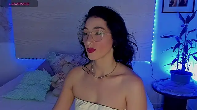 kirakay1 online show from August 1, 1:49 am