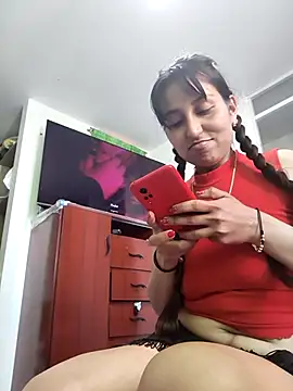 Snapshot of IsabellaaSwann chatting on November 21, 3:22 pm IsabellaaSwann online show from November 21, 3:22 pm