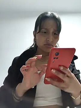 Snapshot of IsabellaaSwann chatting on November 27, 10:12 pm IsabellaaSwann online show from November 27, 10:12 pm