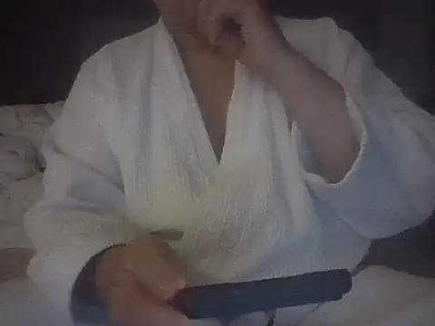 sssuka online show from May 7, 9:09 pm