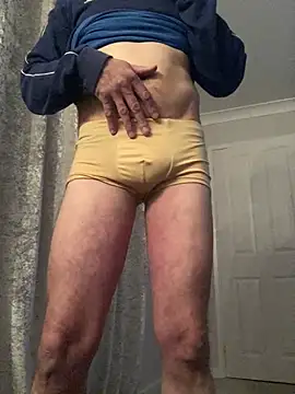 Snapshot of funguy19782 chatting on April 21, 10:34 pm funguy19782 online show from April 21, 10:34 pm