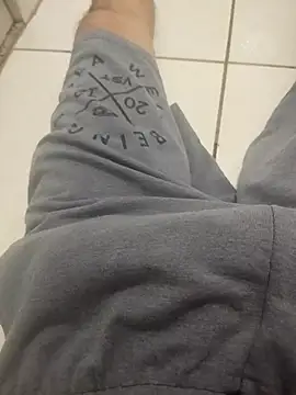 Snapshot of WhiteMascarado chatting on December 16, 9:42 pm WhiteMascarado online show from December 16, 9:42 pm