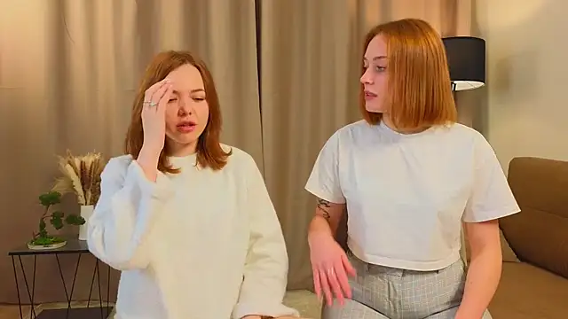 LucreciaAsters online show from November 22, 4:11 am