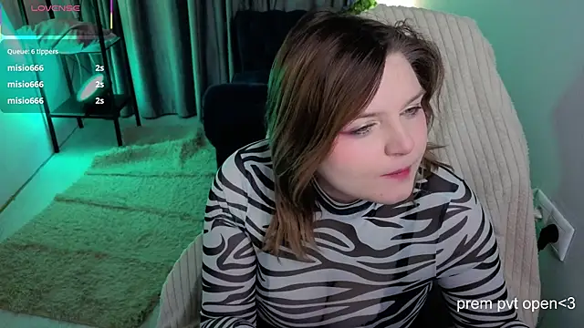 RacieBroom online show from January 14, 10:14 pm