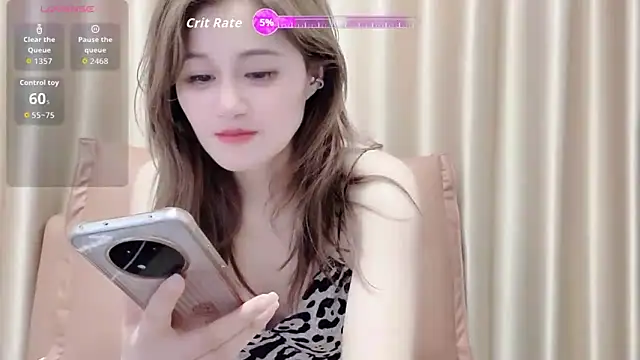 Snapshot of Summer-C chatting on June 11, 3:04 am Summer-C online show from June 11, 3:04 am