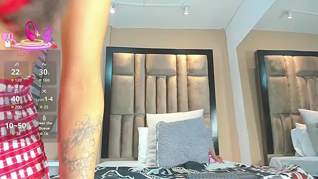 Naiyi Tamara online show from December 2, 11:37 am