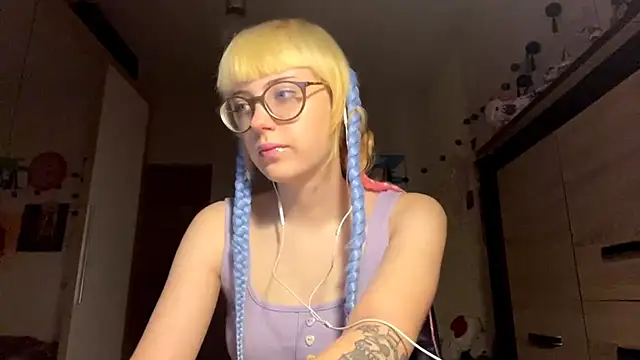 EffacedScan online show from December 3, 2:15 pm