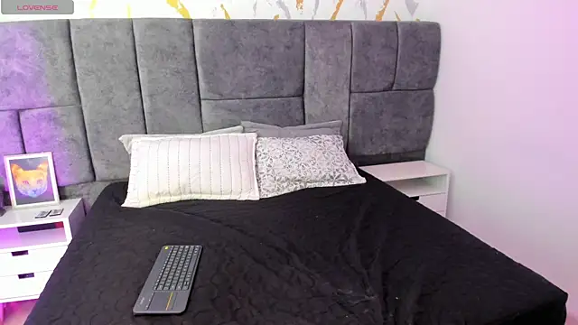 Atenea Velle online show from April 23, 3:41 am