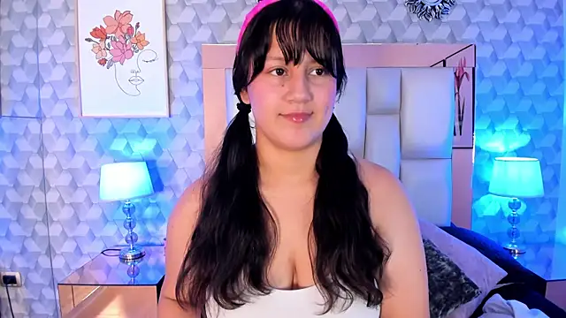 Snapshot of Gia_harmony chatting on November 25, 7:25 pm Gia harmony online show from November 25, 7:25 pm