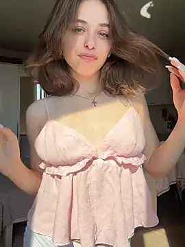 Snapshot of yoyogirlx chatting on July 21, 2:36 am yoyogirlx online show from July 21, 2:36 am