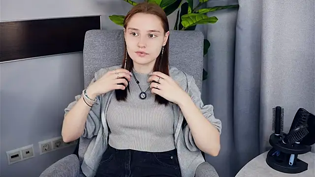 IsaParadiso online show from November 16, 9:37 am