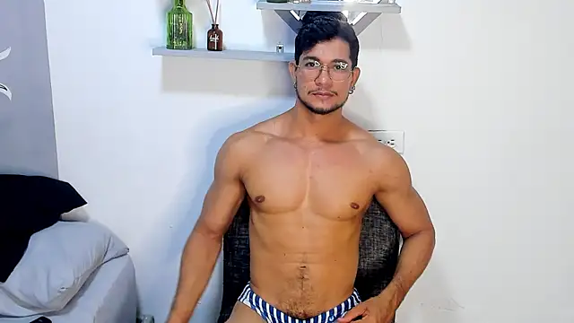 Snapshot of Nolan_joness chatting on July 7, 12:46 am Nolan joness online show from July 7, 12:46 am
