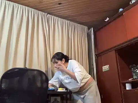 Dreana online show from February 1, 1:48 am