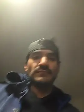 piggylatino online show from December 18, 5:57 am